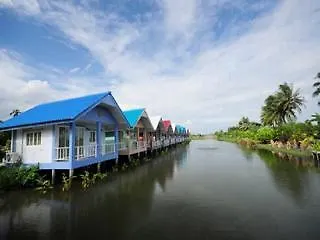 Baan Chay Namm Hotel 3*