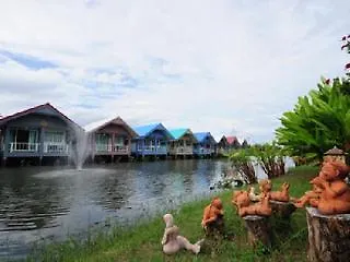 Baan Chay Namm Hotel